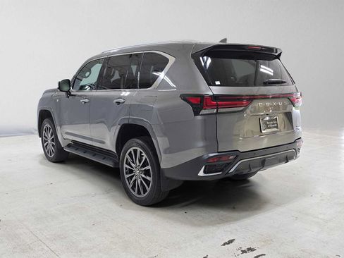 Used 2023 Lexus LX 600 F Sport w/ Accessory Package (Z1) AWD/4WD image 5