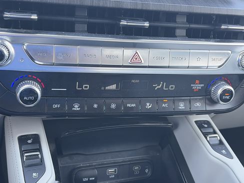 Used 2023 Kia Telluride SX Prestige AWD/4WD image 32