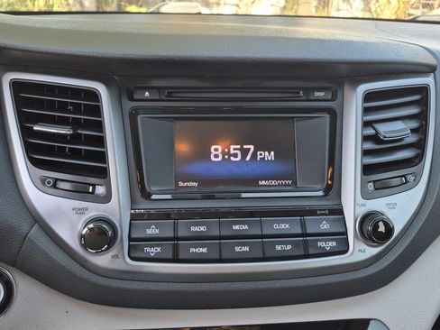 Used 2017 Hyundai Tucson Sport FWD image 28