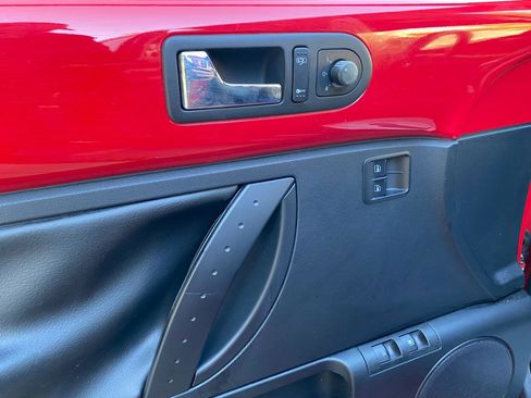 Used 2009 Volkswagen Beetle Coupe image 18