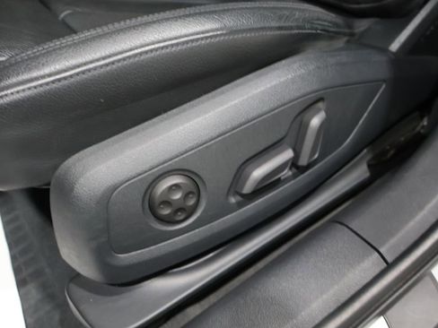 Used 2017 Audi A4 2.0T Premium Plus w/ Premium Plus Package image 11