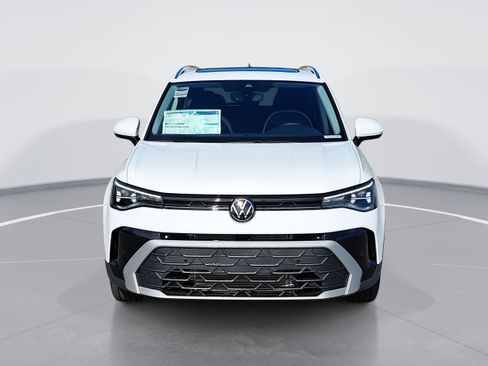 New 2026 Volkswagen Taos SE image 8