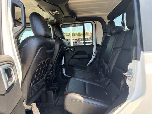 Used 2021 Jeep Gladiator Mojave AWD/4WD image 10