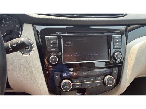 Used 2022 Nissan Rogue Sport SV w/ Technology Package AWD/4WD image 16