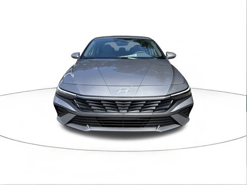 New 2026 Hyundai Elantra SE image 8