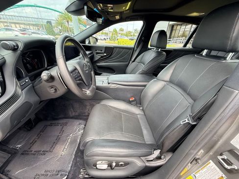 Used 2021 Lexus LS 500 w/ Accessory Package (Z2) image 5