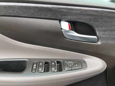 Used 2019 Hyundai Santa Fe SE image 23