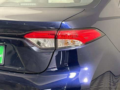 Used 2025 Toyota Corolla LE FWD image 34