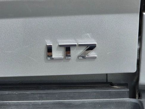 Used 2019 Chevrolet Silverado 2500 LTZ w/ Duramax Plus Package AWD/4WD image 10