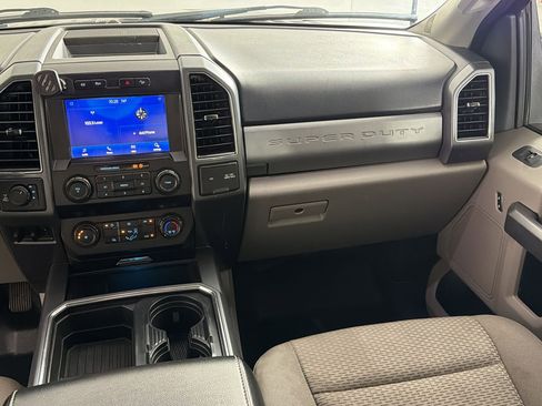 Used 2021 Ford F250 XLT w/ FX4 Off-Road Package AWD/4WD image 26