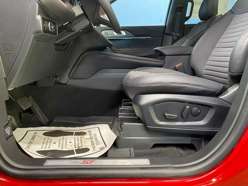 New 2026 Ford Explorer ST-Line w/ ST-Line Street Pack image 12