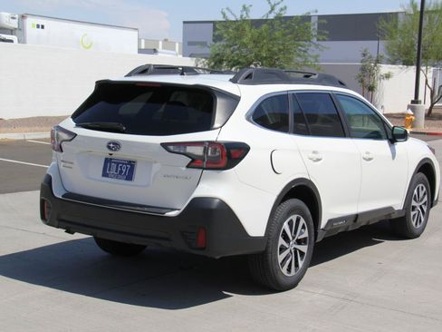 Used 2020 Subaru Outback Premium w/ Popular Package #1 AWD/4WD image 5