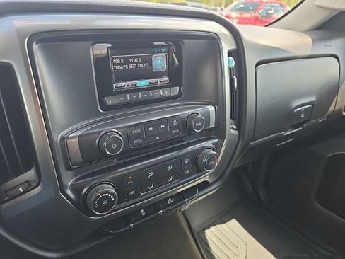 Used 2015 Chevrolet Silverado 2500 LT AWD/4WD image 14
