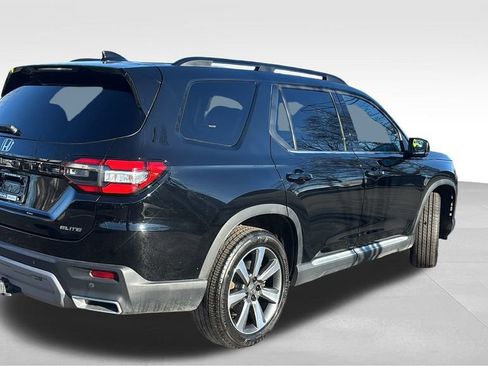 Used 2024 Honda Pilot Elite image 7