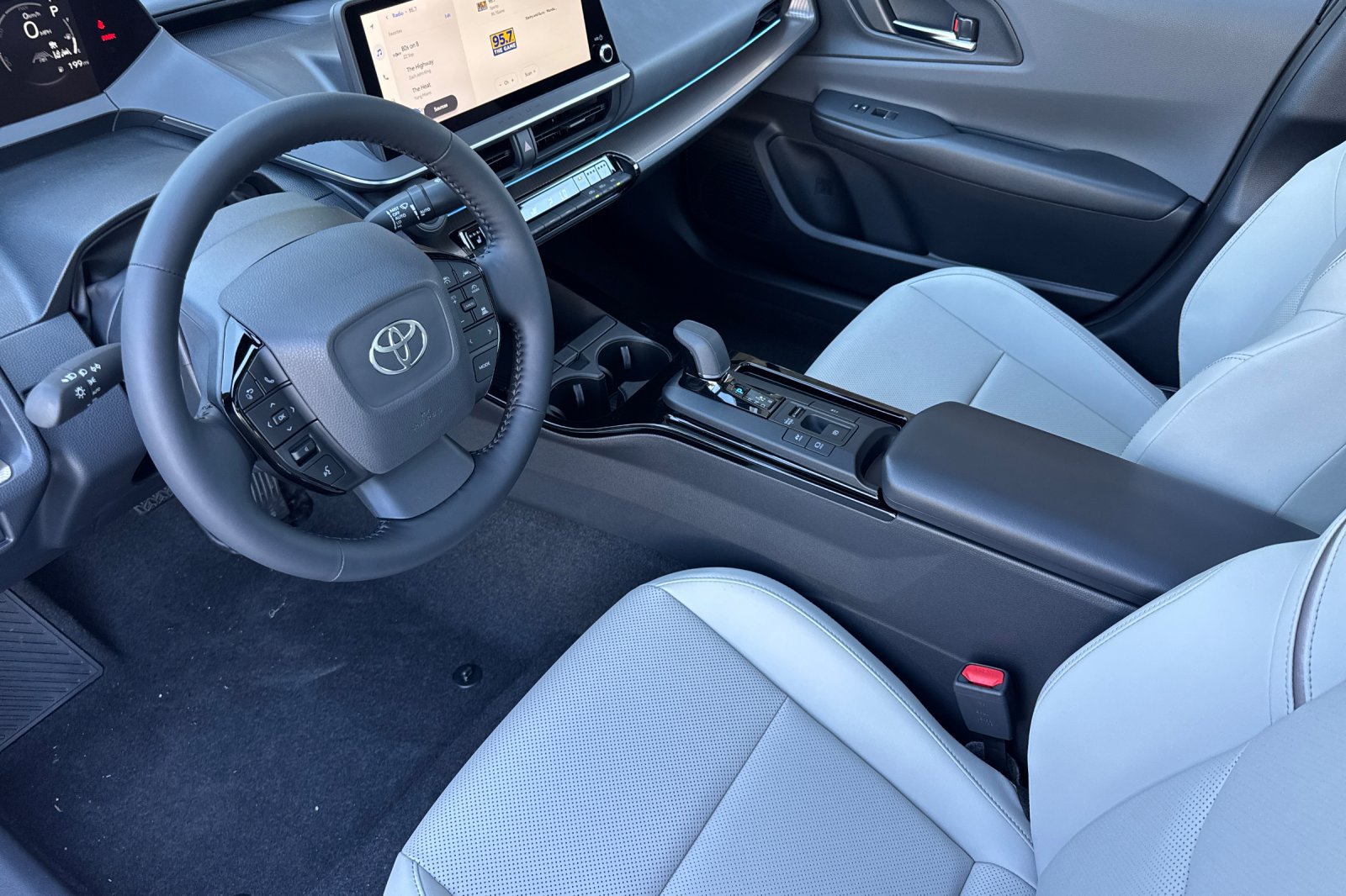 New 2027 Toyota Prius Limited AWD/4WD image 12
