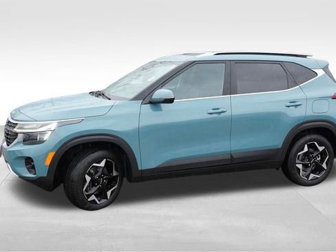 Certified 2024 Kia Seltos EX image 11