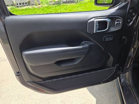 Used 2024 Jeep Wrangler Sport AWD/4WD image 15