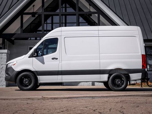 Used 2026 Mercedes-Benz Sprinter 2500 image 3
