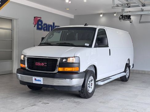 Used 2025 GMC Savana 2500 w/ Driver Convenience Package RWD image 2