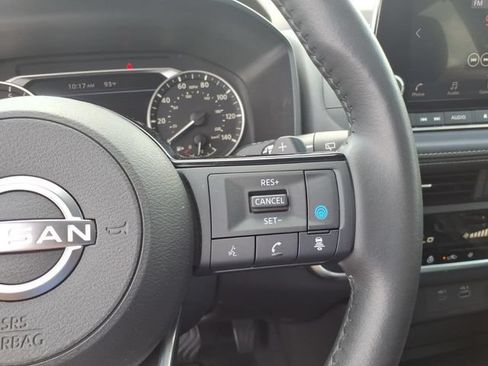 Used 2023 Nissan Rogue SV w/ SV Premium B Package AWD/4WD image 19