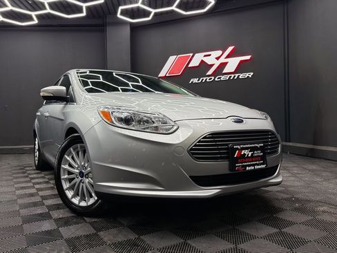 Used 2017 Ford Focus Electric Hatchback image 1