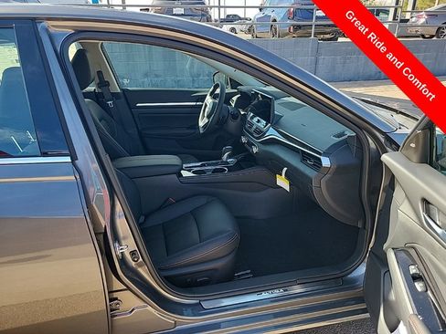 New 2025 Nissan Altima 2.5 SR w/ SR Premium Package FWD image 16