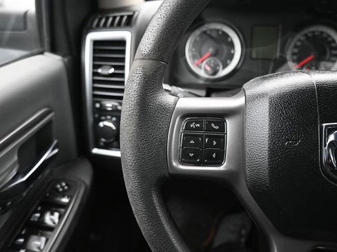 Used 2022 RAM 1500 Classic SLT w/ Protection Group AWD/4WD image 16