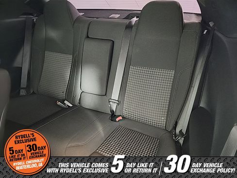 Used 2017 Dodge Challenger R/T w/ Driver Convenience Group image 16