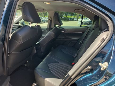 Used 2020 Toyota Camry SE FWD image 10