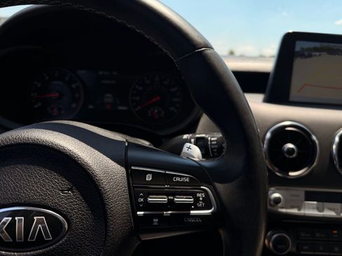 Used 2019 Kia Stinger Premium RWD image 39