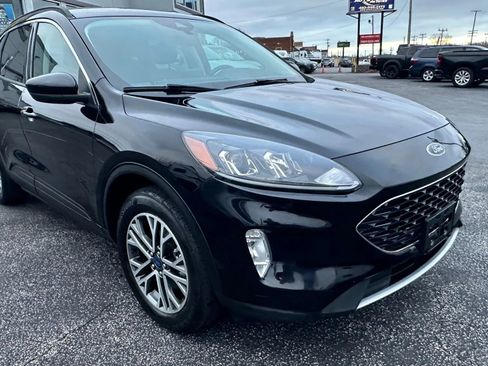 Used 2021 Ford Escape SEL image 3