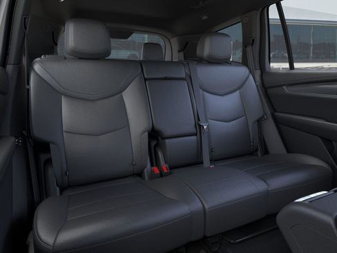 New 2025 Cadillac XT6 Luxury image 18