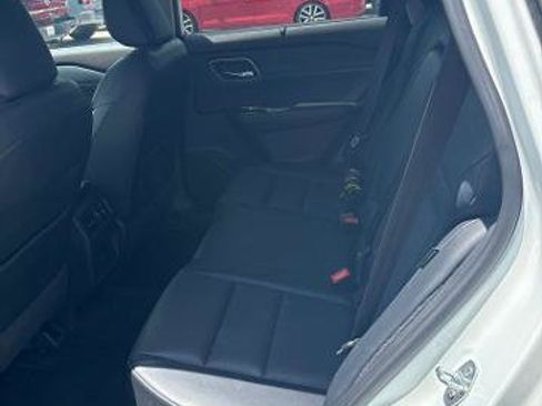 Certified 2021 Nissan Rogue SV w/ Premium Package FWD image 4