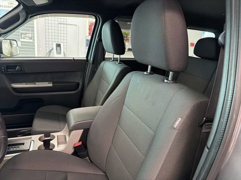 Used 2011 Ford Escape XLT image 14