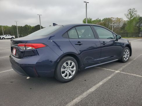 Used 2025 Toyota Corolla LE image 6