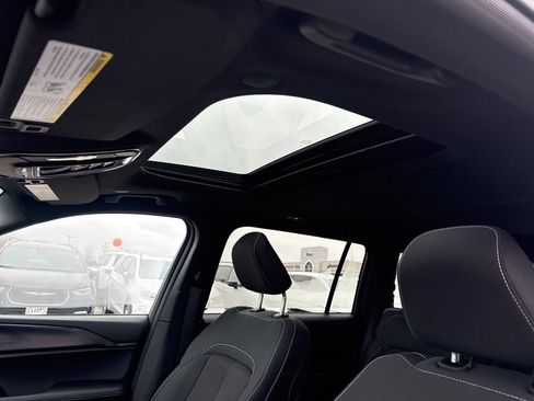 Certified 2025 Jeep Grand Cherokee L Laredo w/ Luxury Tech Group I image 17