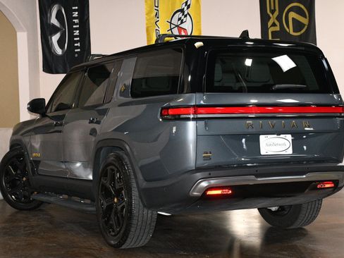 Used 2023 Rivian R1S Launch Edition AWD/4WD image 6