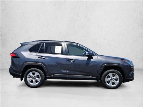 Used 2020 Toyota RAV4 XLE w/ Carpet Mat Package FWD image 4
