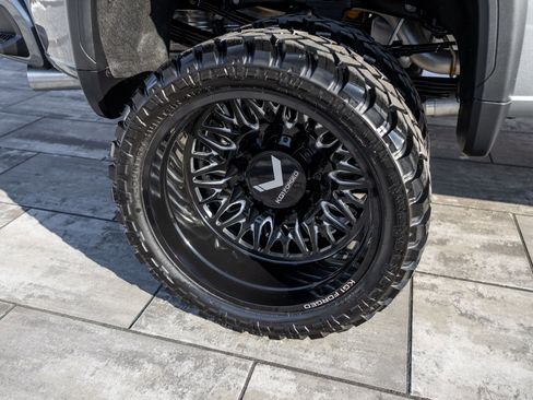 Used 2026 GMC Sierra 3500 Denali Ultimate image 23