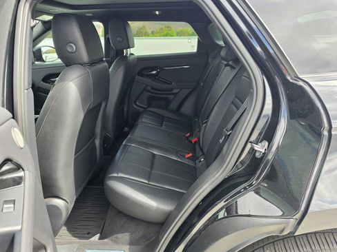 Used 2024 Land Rover Range Rover Evoque Dynamic SE AWD/4WD image 16