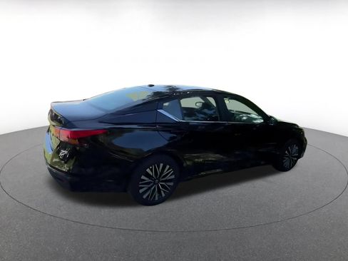 Used 2026 Nissan Altima 2.5 SV FWD image 12