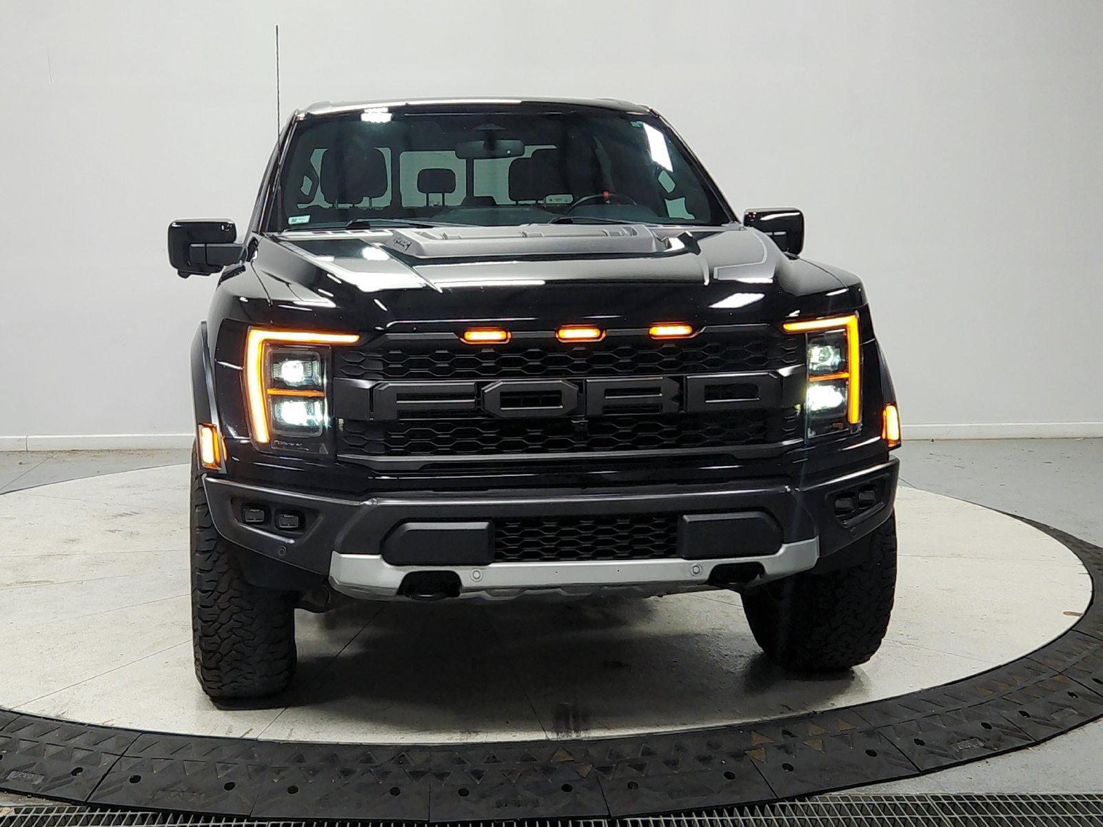 Used 2023 Ford F150 Raptor w/ Raptor 37 Performance Package AWD/4WD image 3