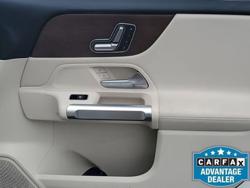 Used 2020 Mercedes-Benz GLB 250 GLB 250 image 43
