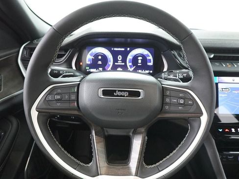 New 2026 Jeep Grand Cherokee Limited image 14