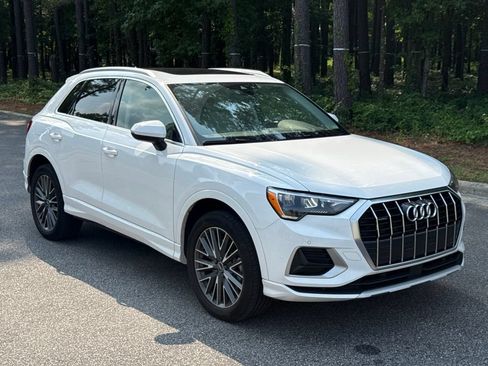 Used 2022 Audi Q3 2.0T Premium AWD/4WD image 1