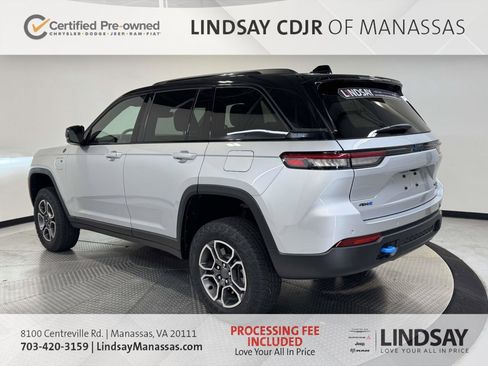 Used 2024 Jeep Grand Cherokee Trailhawk w/ Advanced Protech Group II AWD/4WD image 7