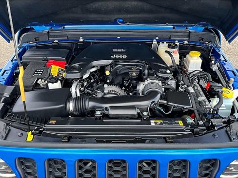 Used 2021 Jeep Gladiator Mojave AWD/4WD image 10