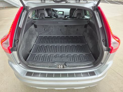 Used 2015 Volvo XC60 T5 AWD/4WD image 16