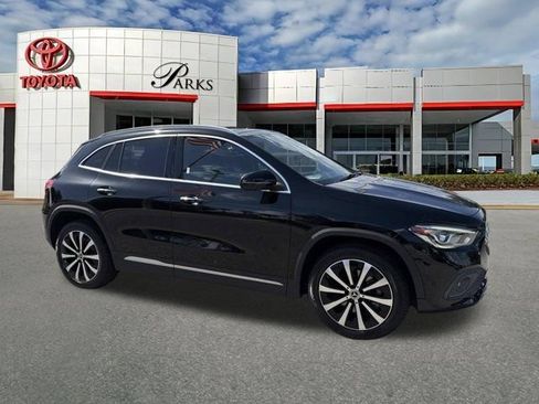 Used 2023 Mercedes-Benz GLA 250 w/ Premium Package image 1