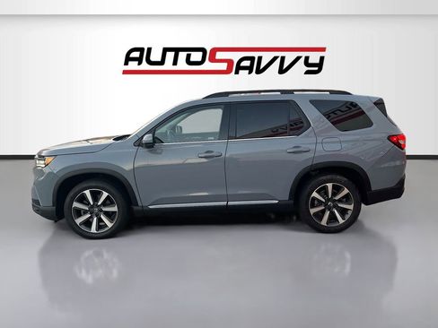 Used 2023 Honda Pilot Elite image 4